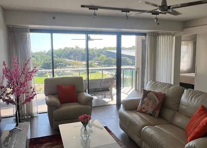Luxury Waterfront Stay 1Bdr
