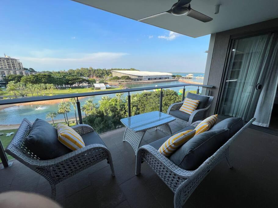 Luxury Waterfront 1bdr Apartment