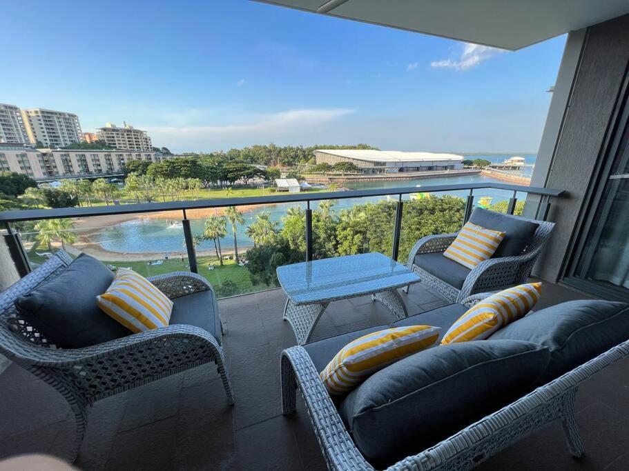 Luxury Waterfront 1bdr Apartment *