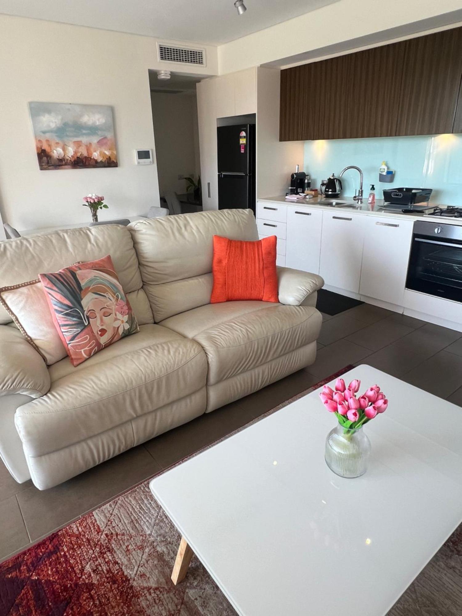 Luxury Waterfront 1bdr